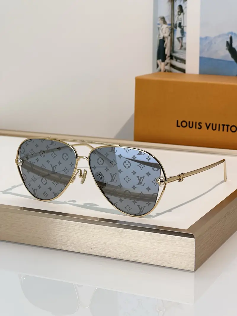 LOUIS VUITTON Z2995U aviator designer sunglasses colorway 01, catalogue view 1