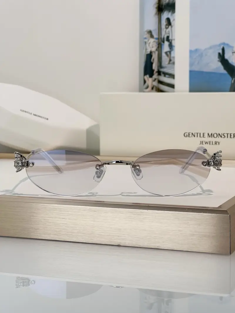 GENTLE MONSTER ORORA rimless designer sunglasses colorway 01