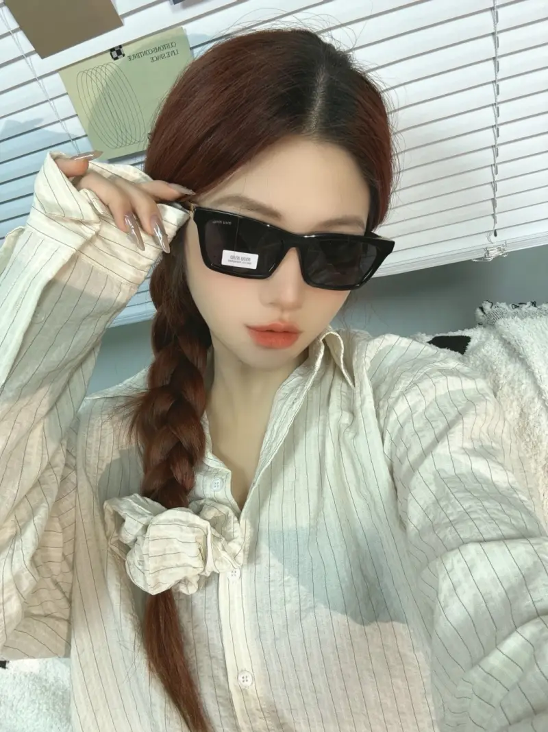 MIU MIU MUA05S designer sunglasses colorway 01, catalogue view 1
