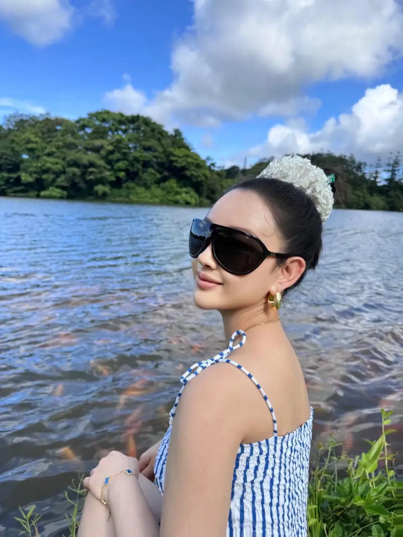 MIU MIU SMU A01S designer sunglasses colorway 04, catalogue view 1