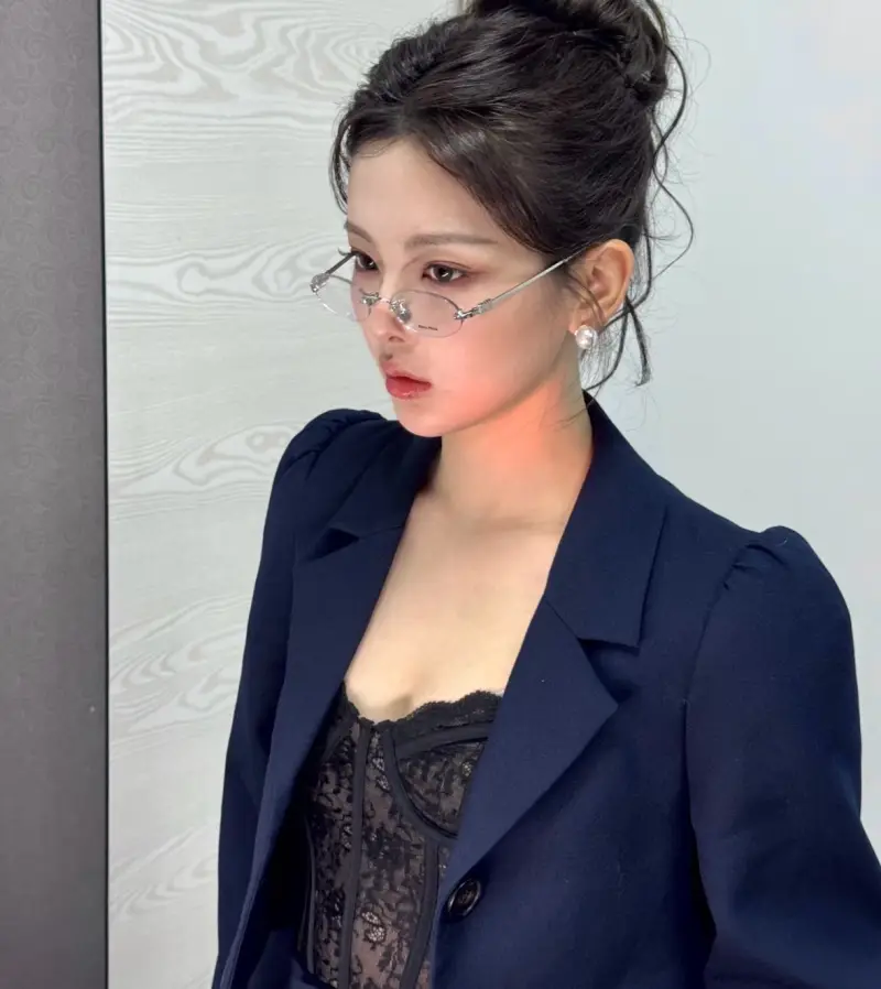 MIU MIU MUA54 designer sunglasses colorway 01, catalogue view 1