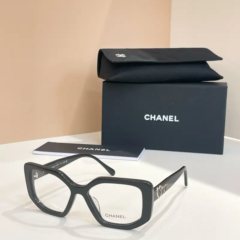 CHANEL CH2581U designer sunglasses colorway 01, catalogue view 1