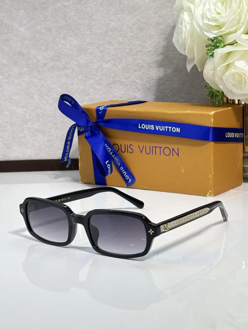 LOUIS VUITTON Z2978U designer sunglasses colorway 02, catalogue view 1