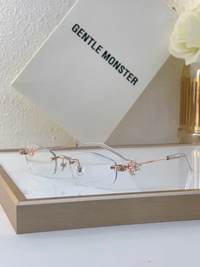 GENTLE MONSTER GILTZ designer sunglasses colorway 02, catalogue view 1