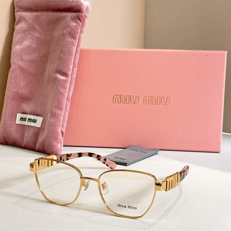 MIU MIU SMU B21S designer sunglasses colorway 02, catalogue view 1