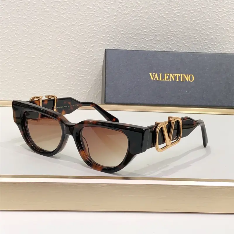 VALENTINO VA5039 designer sunglasses colorway 01, catalogue view 1