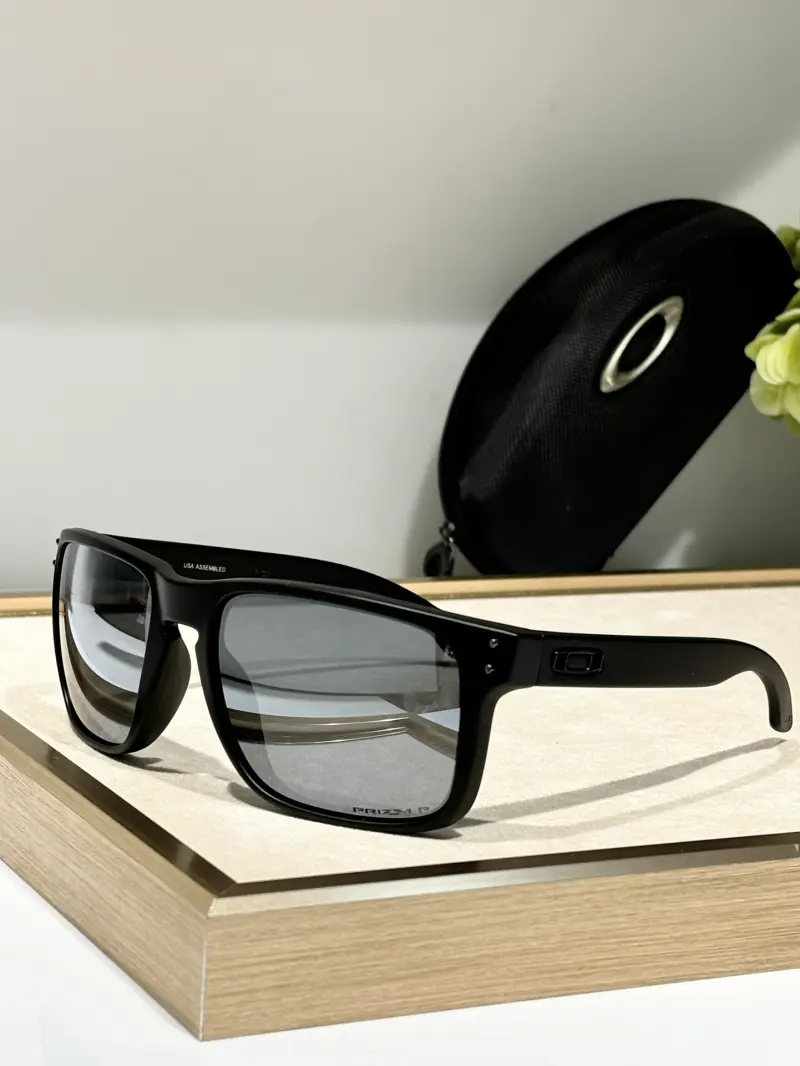 OAKLEY OO9417 designer sunglasses colorway 03, catalogue view 1