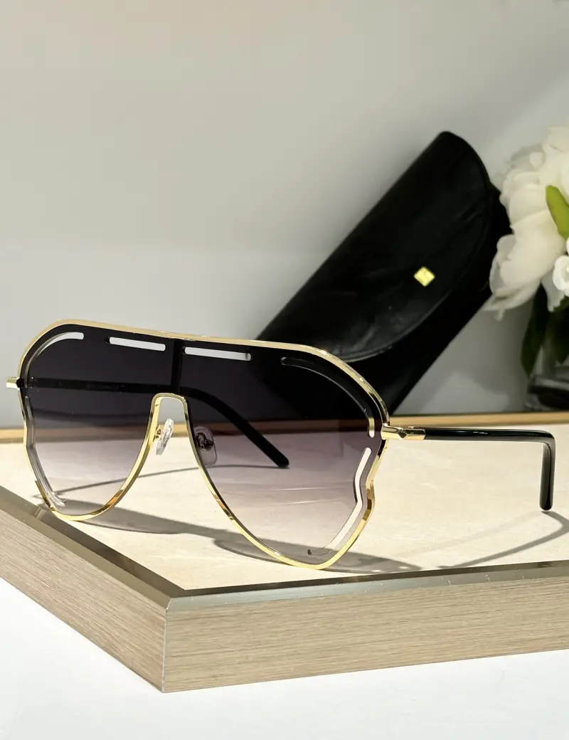 LINDA FARROW GARDEENIA designer sunglasses colorway 03, catalogue view 1