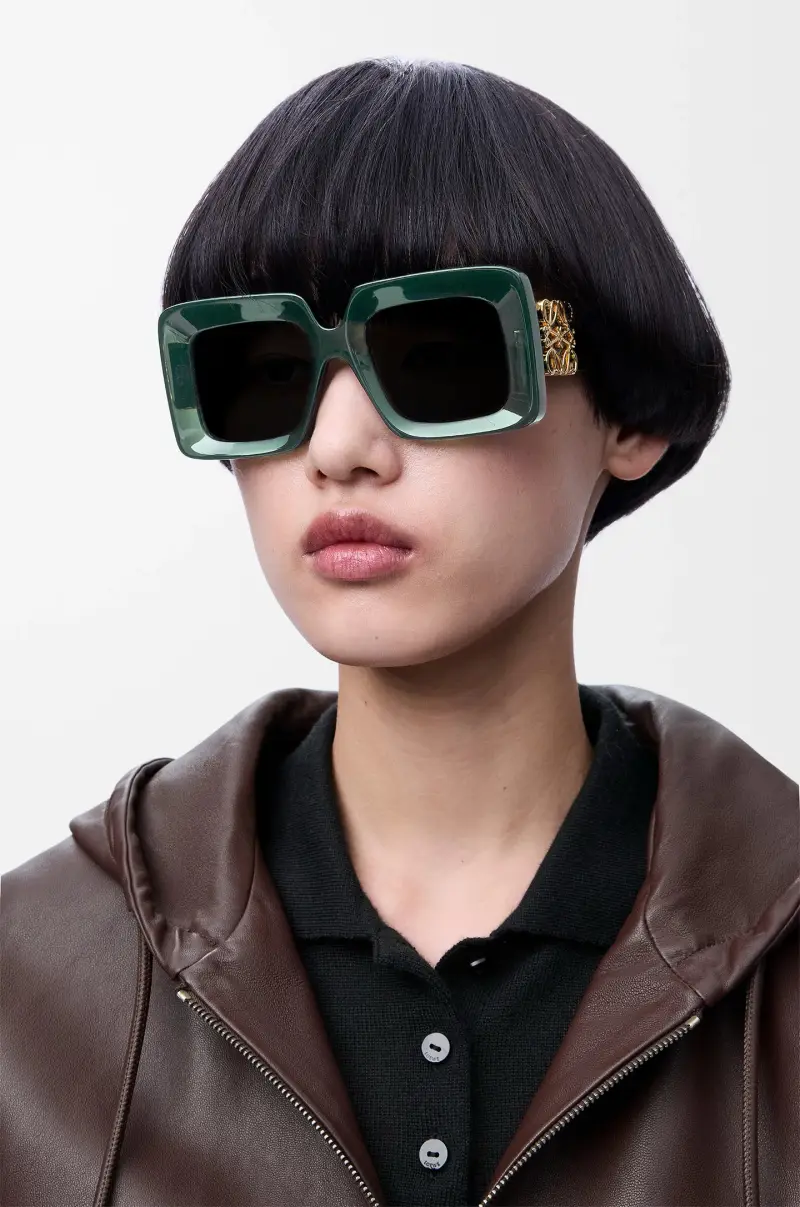 LOEWE LW40176U designer sunglasses colorway 01, catalogue view 1
