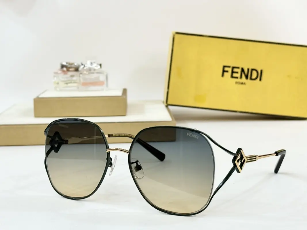 FENDI FD8135 designer sunglasses colorway 02, catalogue view 1