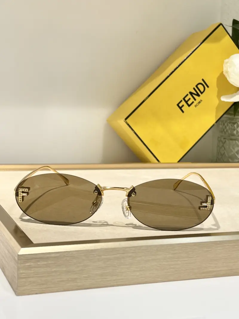 FENDI FE4075US designer sunglasses colorway 07, catalogue view 1