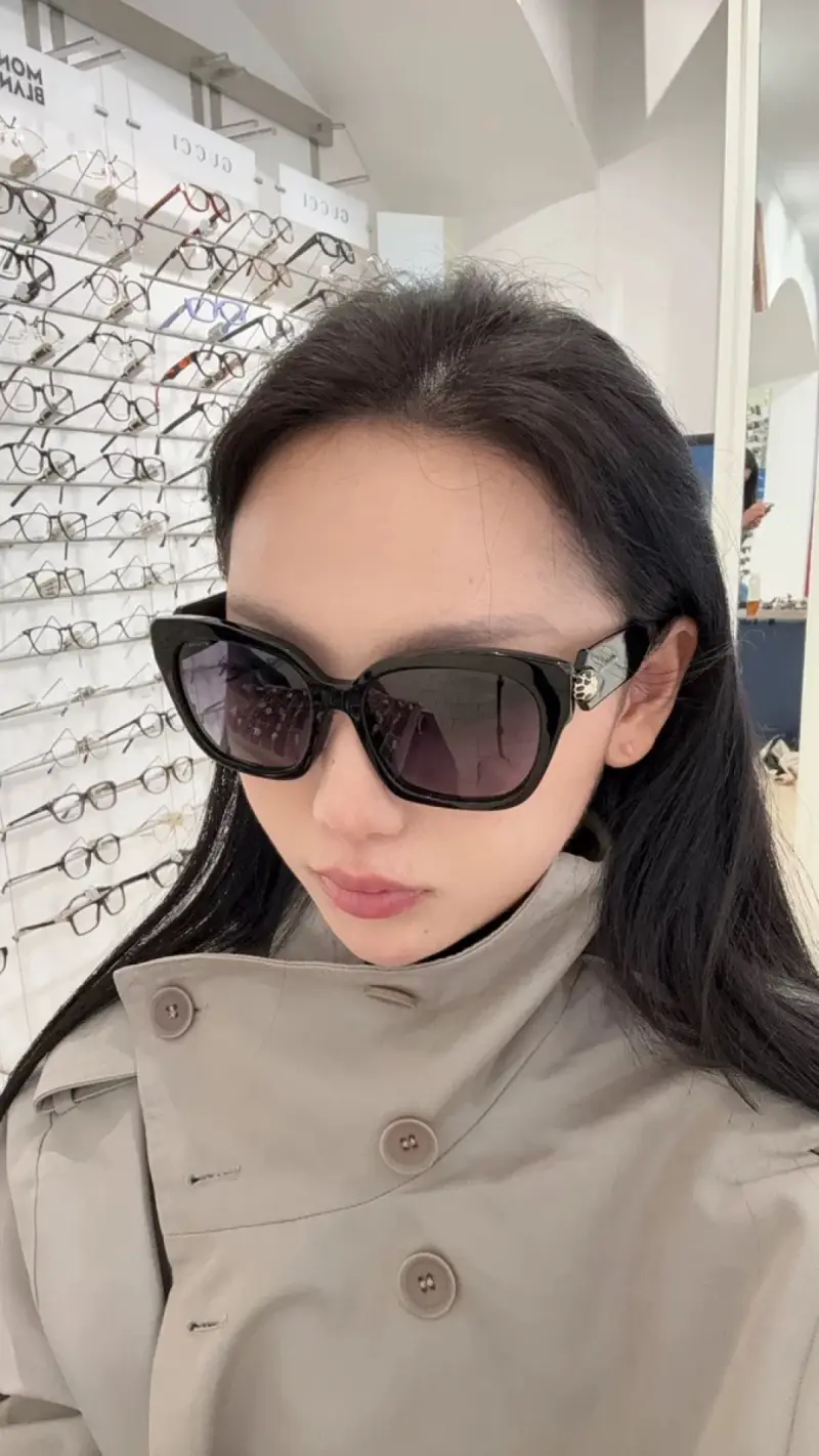 BVLGARI BV40079 designer sunglasses colorway 01, catalogue view 1