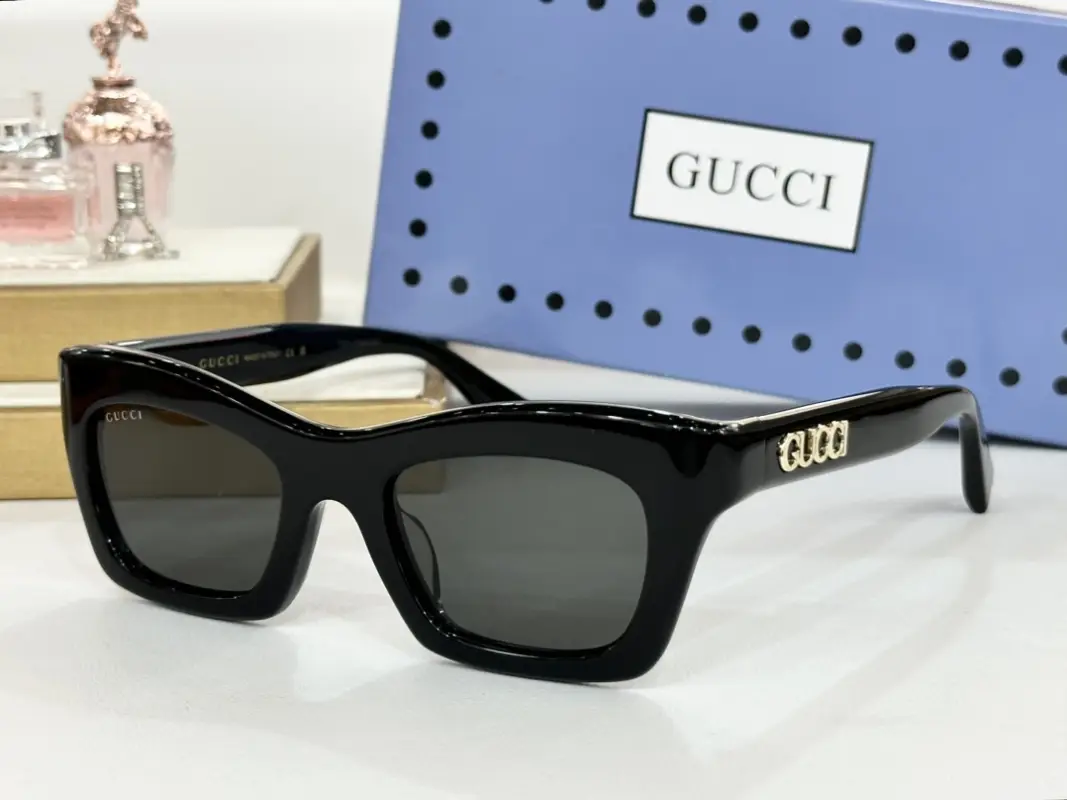 GUCCI GG1773S designer sunglasses colorway 01, catalogue view 1