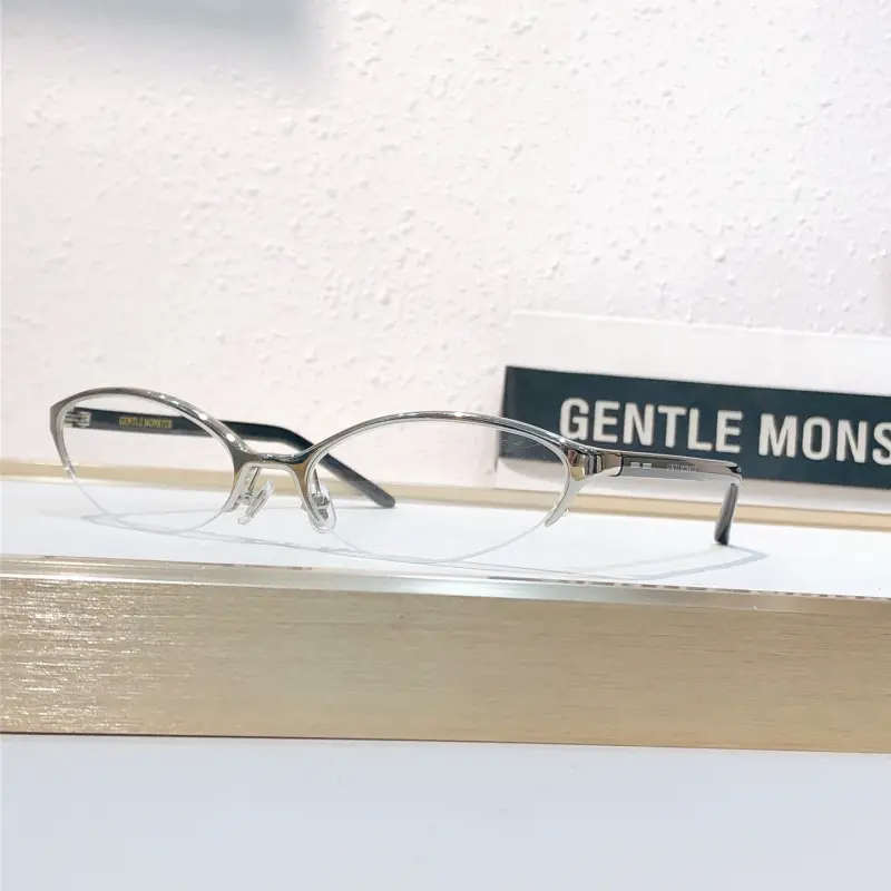 GENTLE MONSTER ARCHIVE 1N5QGT oval designer sunglasses colorway 01, catalogue view 1