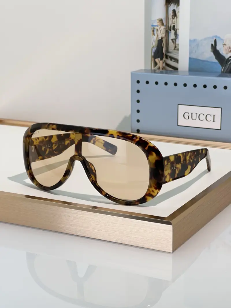 GUCCI GG2164S designer sunglasses colorway 04, catalogue view 1