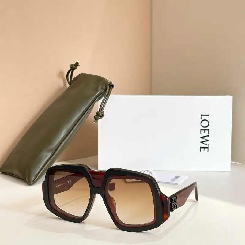 LOEWE LW40194I designer sunglasses colorway 02, catalogue view 1
