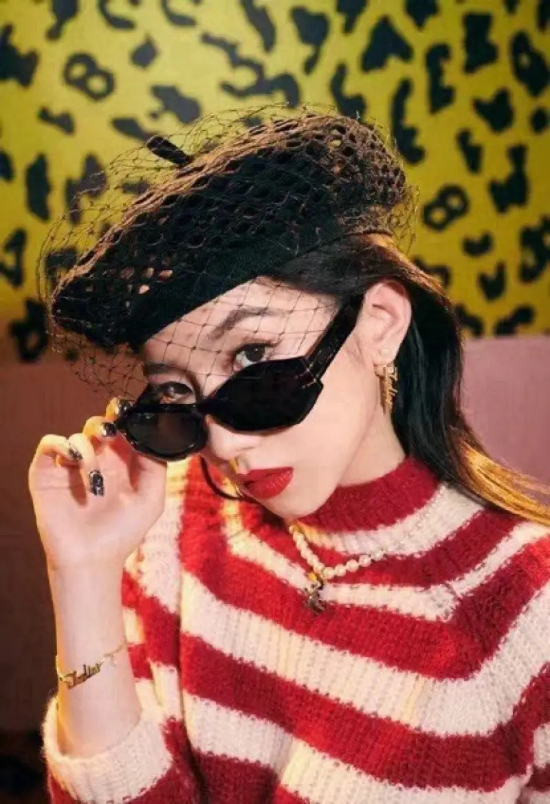 DIOR DIORSIGNAFUREB1U designer sunglasses colorway 01, catalogue view 1