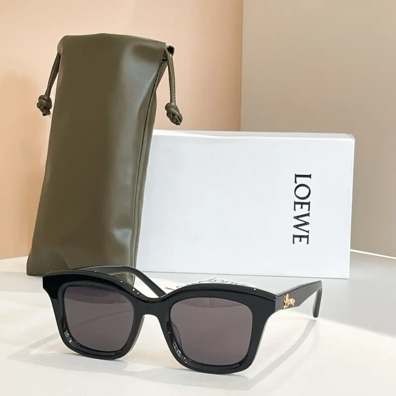 LOEWE LW50047I designer sunglasses colorway 03, catalogue view 1