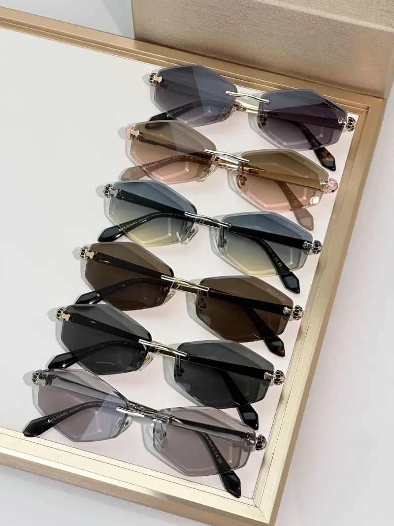 BVLGARI BV40076I designer sunglasses colorway 01, catalogue view 1