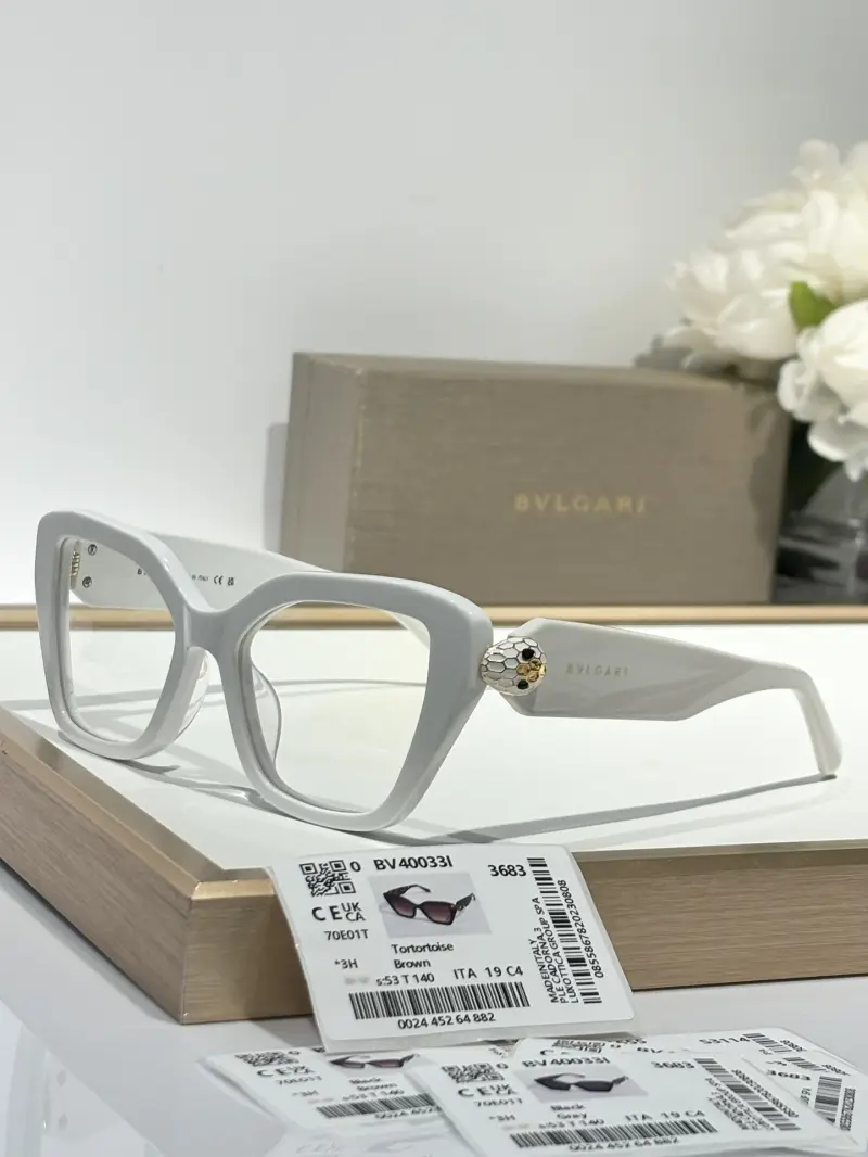 BVLGARI BV40033 designer sunglasses colorway 01, catalogue view 1