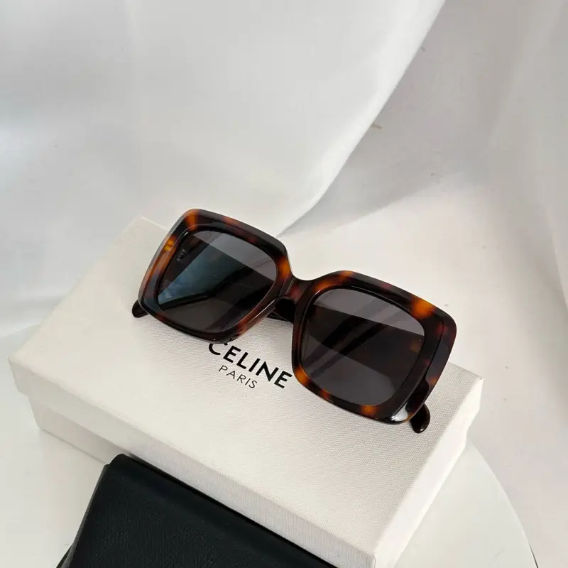 CELINE CL40263 designer sunglasses colorway 01, catalogue view 1