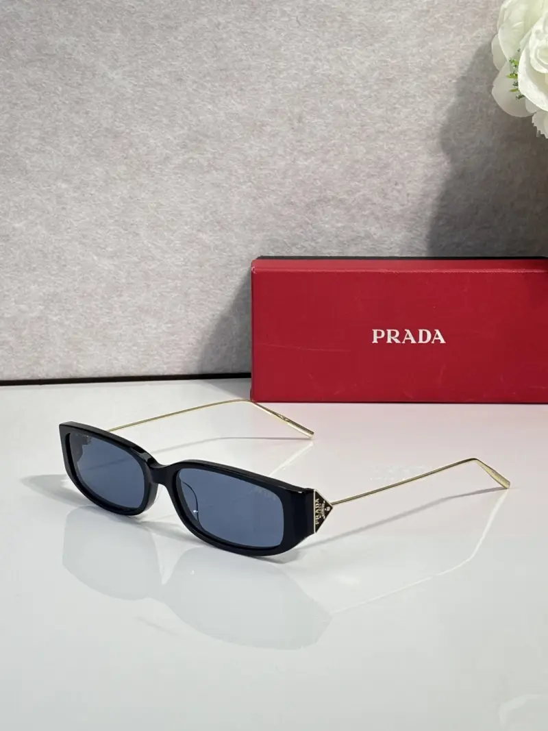 GENTLE MONSTER PRD64S rectangle designer sunglasses colorway 02, catalogue view 1