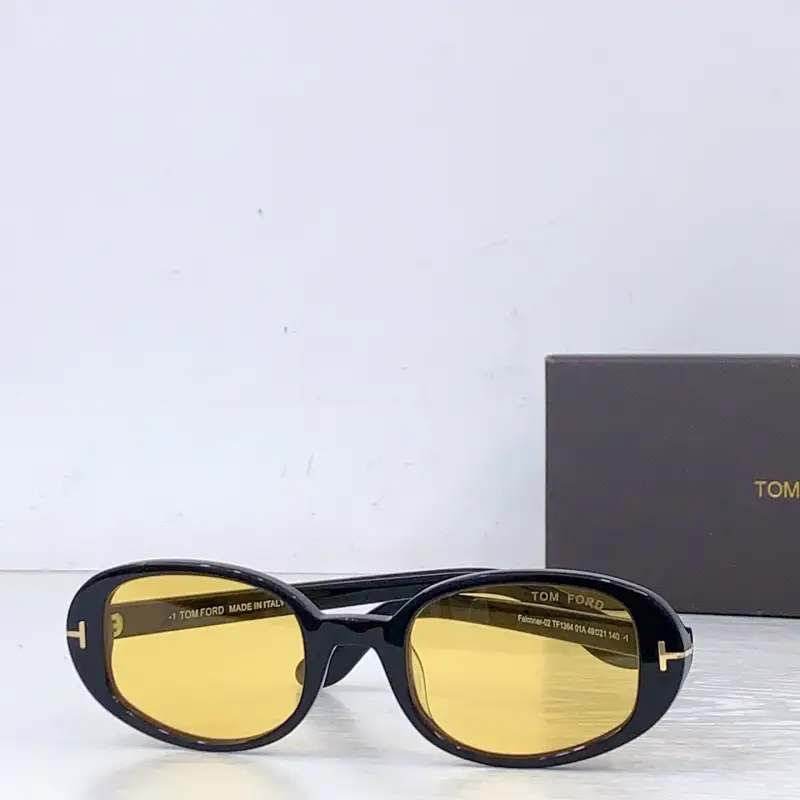 TOM FORD TF1364 oval designer sunglasses colorway 03, catalogue view 1