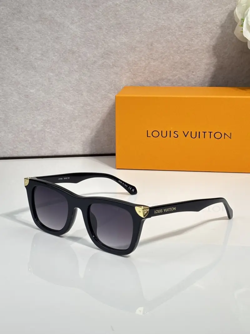 LOUIS VUITTON Z3231U Z3260U cat-eye designer sunglasses colorway 04, catalogue view 1