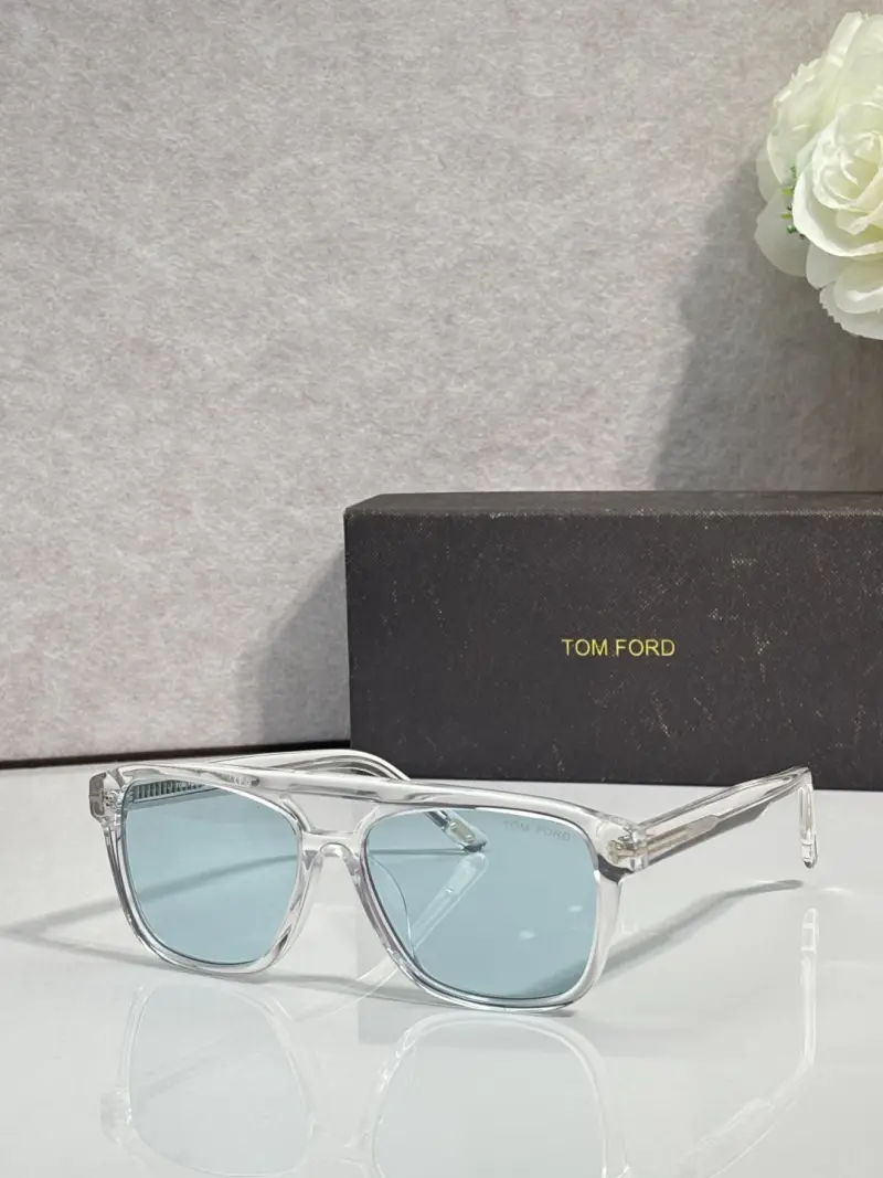 TOM FORD FT6024-B square designer sunglasses colorway 01, catalogue view 1