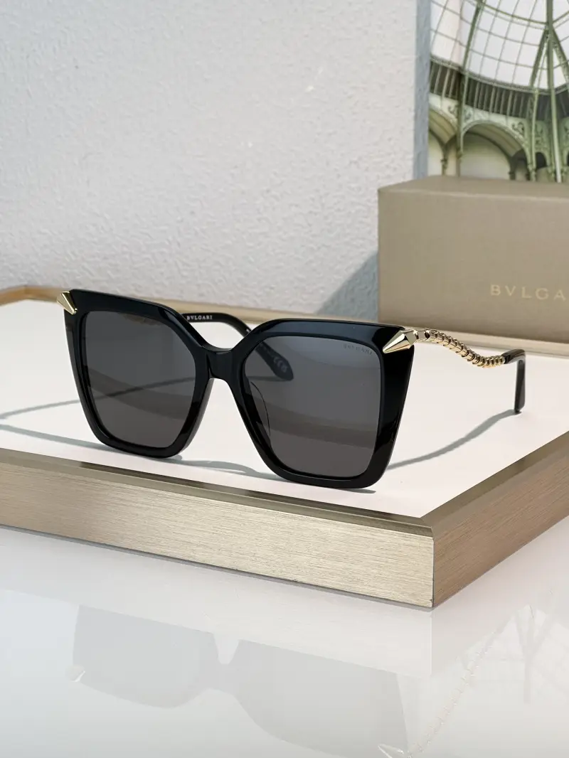 BVLGARI BV 40002I square designer sunglasses colorway 01, catalogue view 1