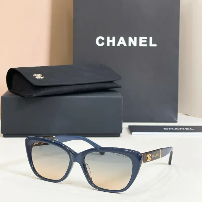 CHANEL 5506-H cat-eye designer sunglasses colorway 01, catalogue view 1