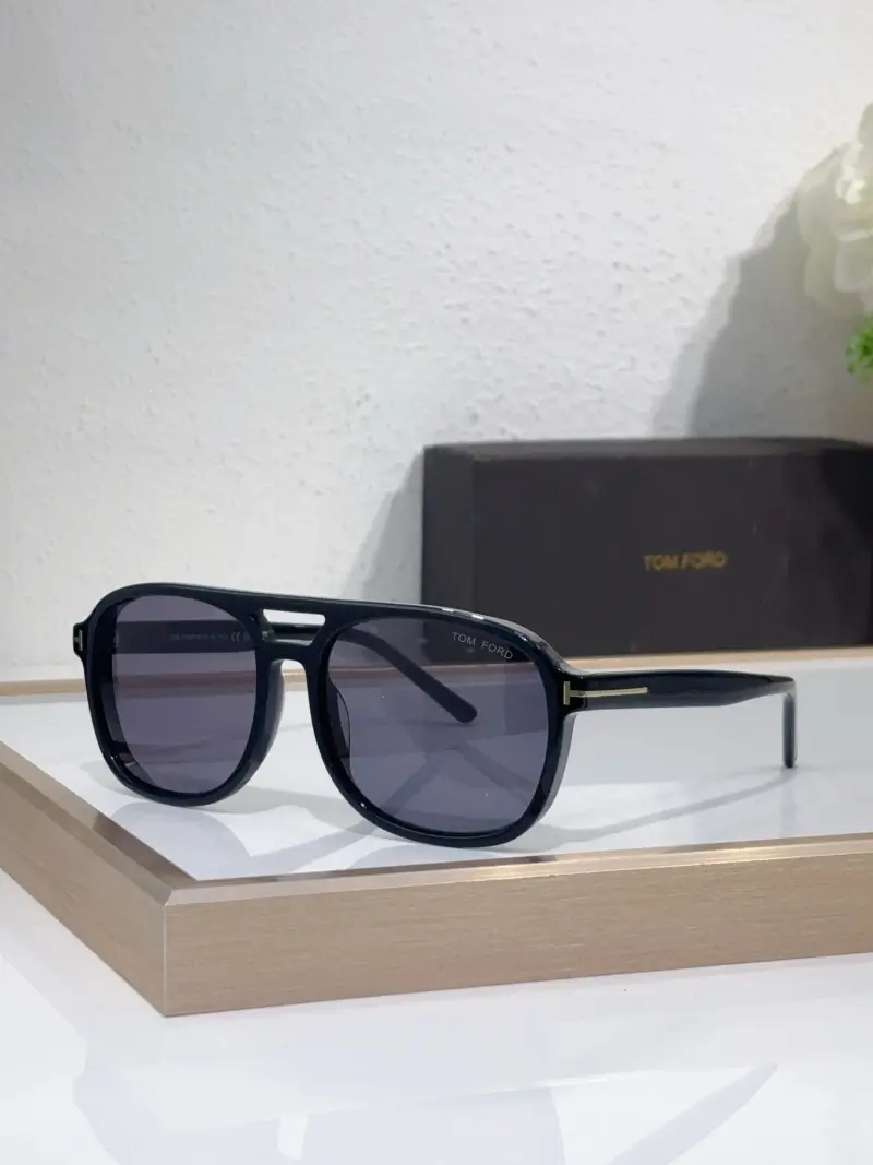 TOM FORD FT1022 square designer sunglasses colorway 01, catalogue view 1