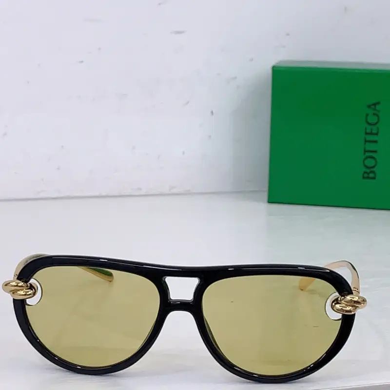 BOTTEGA VENETA BV1418S cat-eye designer sunglasses colorway 02, catalogue view 1