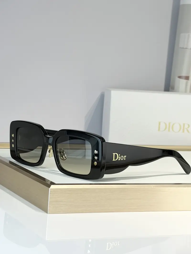 DIOR DIOR LUCKYCHARMS S1F rectangle designer sunglasses colorway 02, catalogue view 1