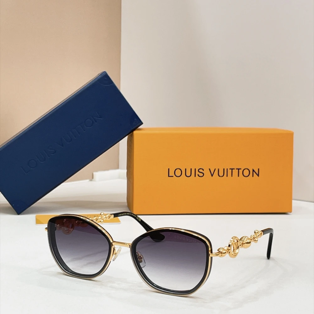 Louis Vuitton Z7533U black rounded sunglasses with gradient lenses