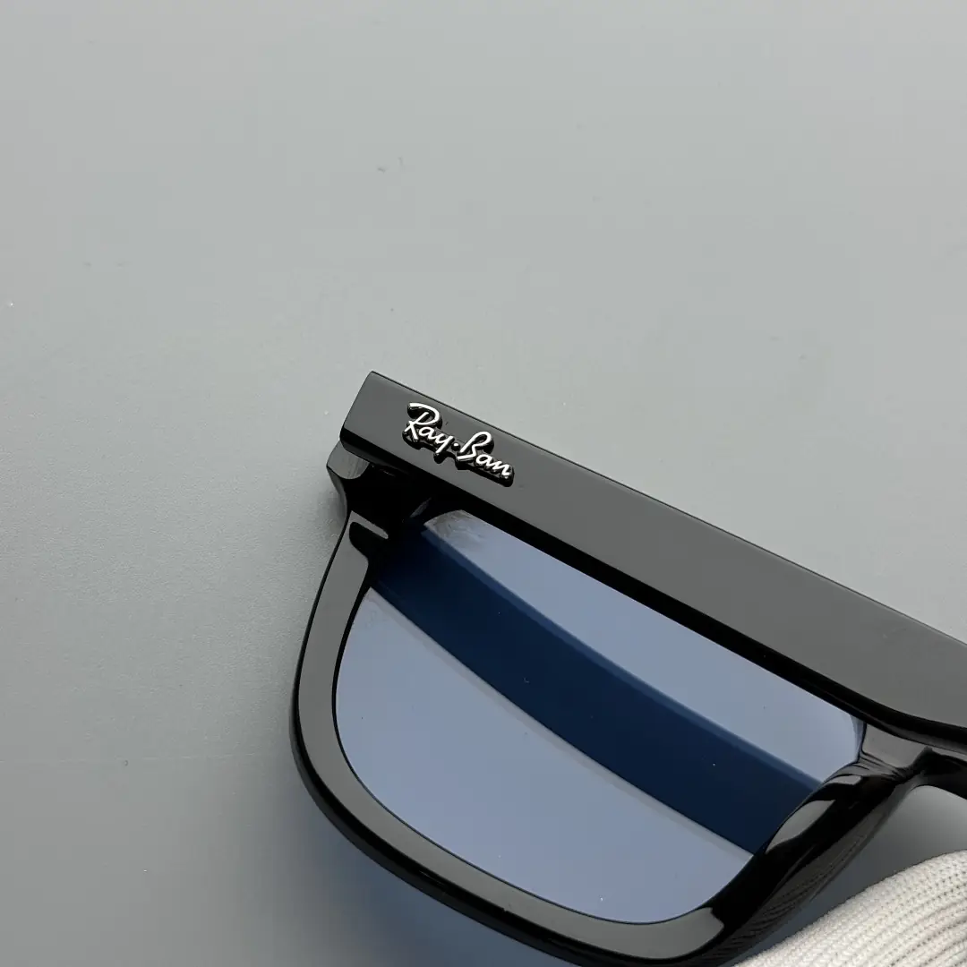 Ray-Ban RB4392D sunglasses from the supplier-provided catalogue, catalogue view 1